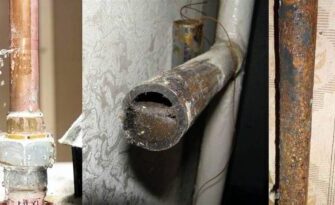 Полная замена стояков отопления: почему это важно для вашего дома?